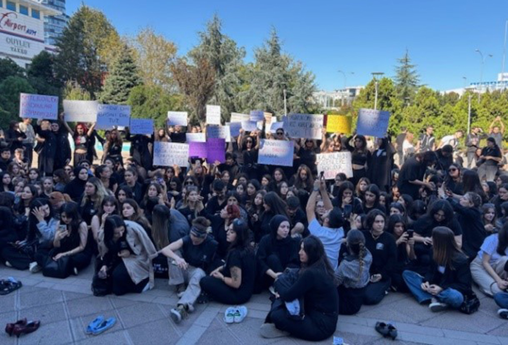 Yürüyüşleri Yarım Kalan Kadınlar için Bir Aradaydık