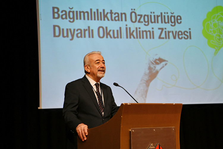"Bağımlılıktan Özgürlüğe Duyarlı Okul İklimi Zirvesi"