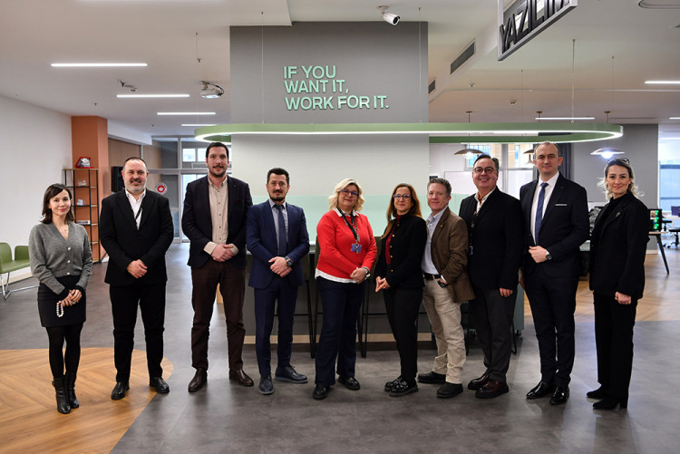 Üniversitemiz ile Pearson Türkiye Arasında Paylaşım ve Bilgilendirme Toplantısı