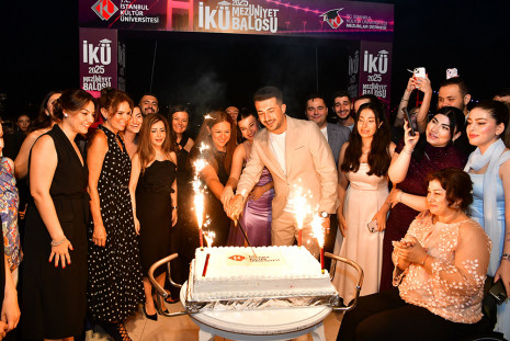 İKÜ 2025 Mezuniyet Balosu