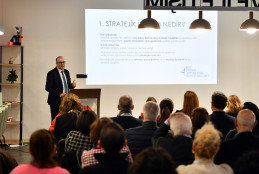 Doç. Dr. Bora Bayraktar